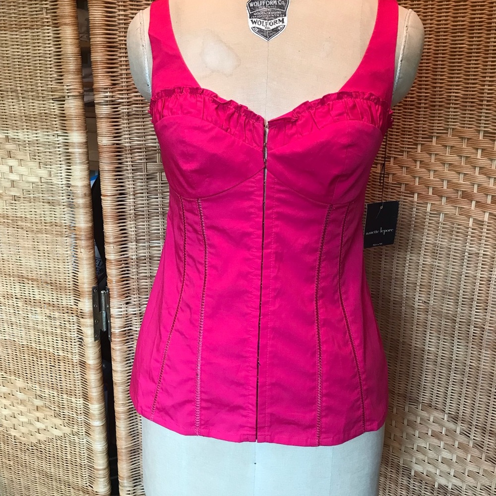 Low cut stretch top with hooks & eyes closure